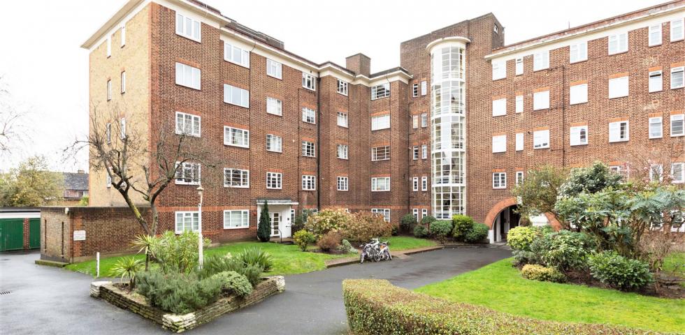 Modern and Central Apartment West End Lane, West Hampstead