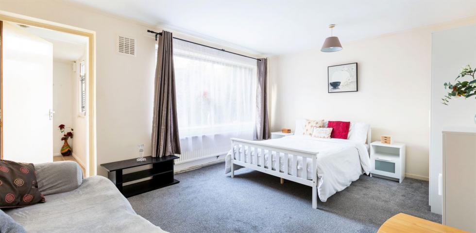 All Bills Included Studio Furness Road, Willesden 