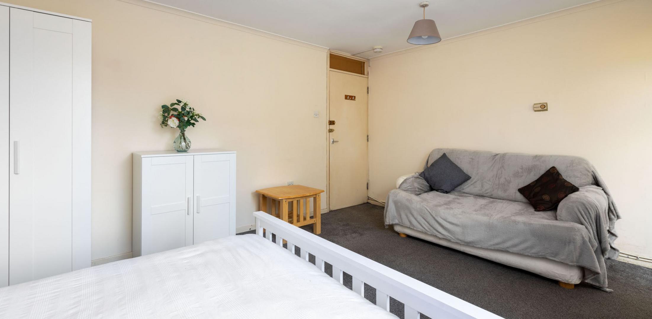 All Bills Included Studio Furness Road, Willesden 