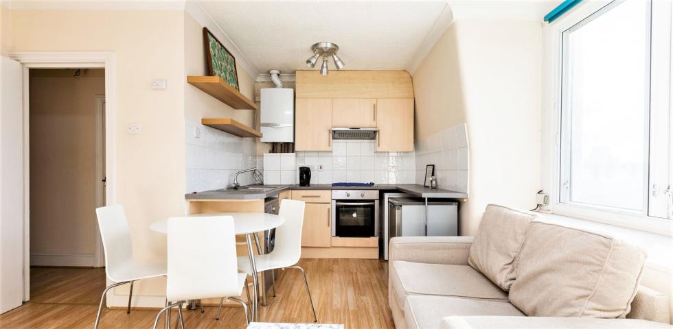 			1 Bedroom, 1 bath, 1 reception Flat			 Finchley Road, FINCHLEY ROAD