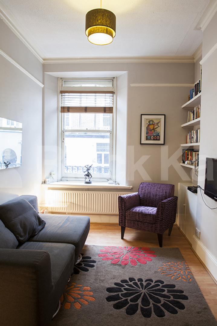 			2 BED GOOD FOR 3 SHARERS IN FITZROVIA!, 2 Bedroom, 1 bath, 1 reception Flat			 Wells Street, FITZROVIA