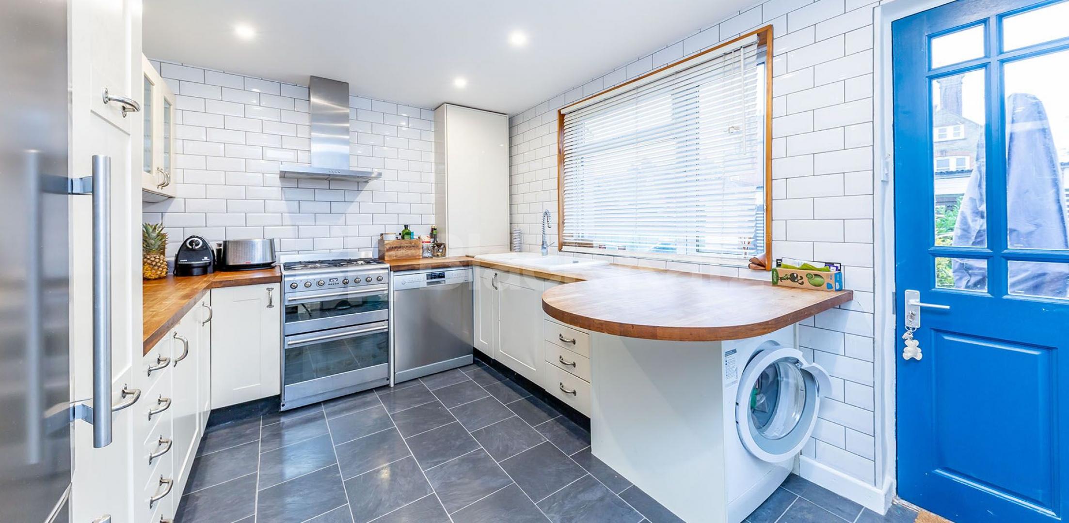 			3-4 MONTH SHORT LET, 2 Bedroom, 1 bath, 1 reception Ground Floor Flat			 Hermiston Avenue, Crouch End / Hornsey