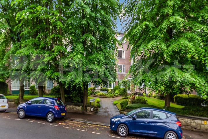 Spacious 1 bedroom within a prime road in Crouch End Northern Heights, Crescent Road , Crouch End N8