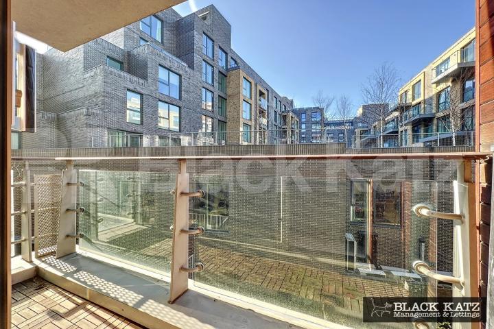 Includes parking and Water rates. Long Lane, Borough