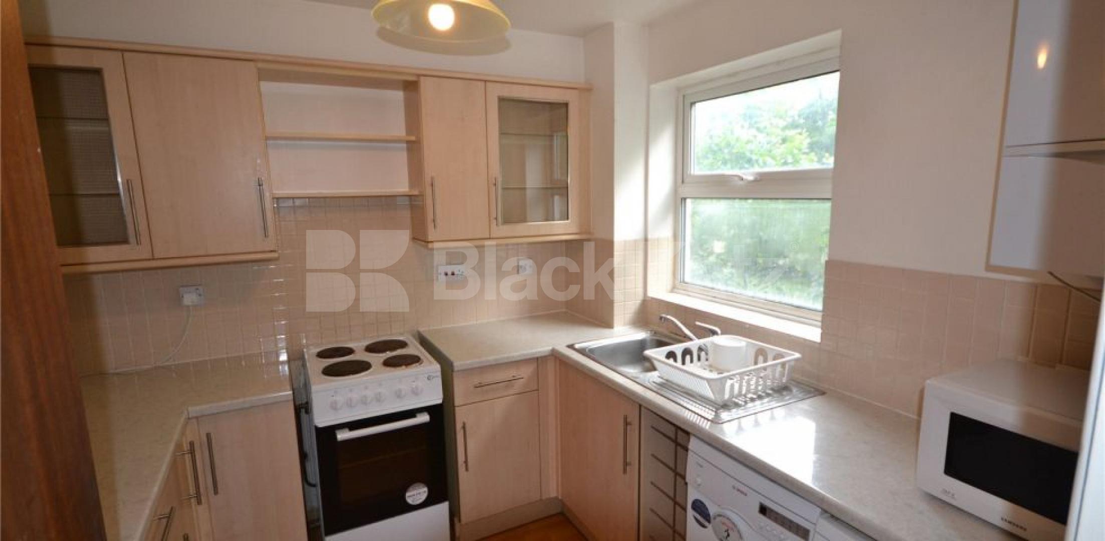 			NEW INSTRUCTION!, 2 Bedroom, 1 bath, 1 reception Flat			 Weavers Way, CAMDEN