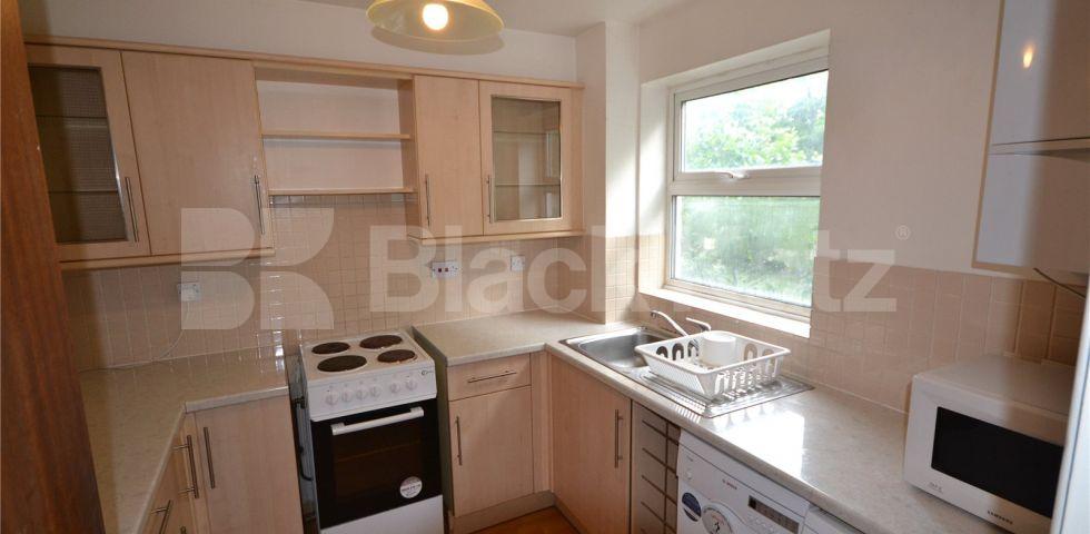 			NEW INSTRUCTION!, 2 Bedroom, 1 bath, 1 reception Flat			 Weavers Way, CAMDEN