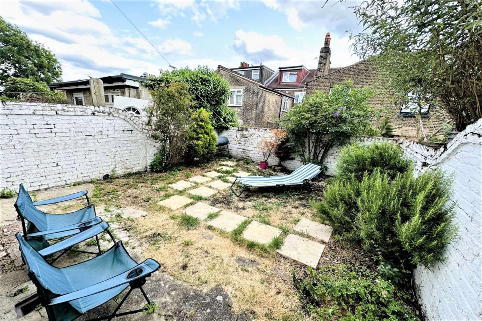 Modern and Central Apartment Purvess Road, Kensal Green