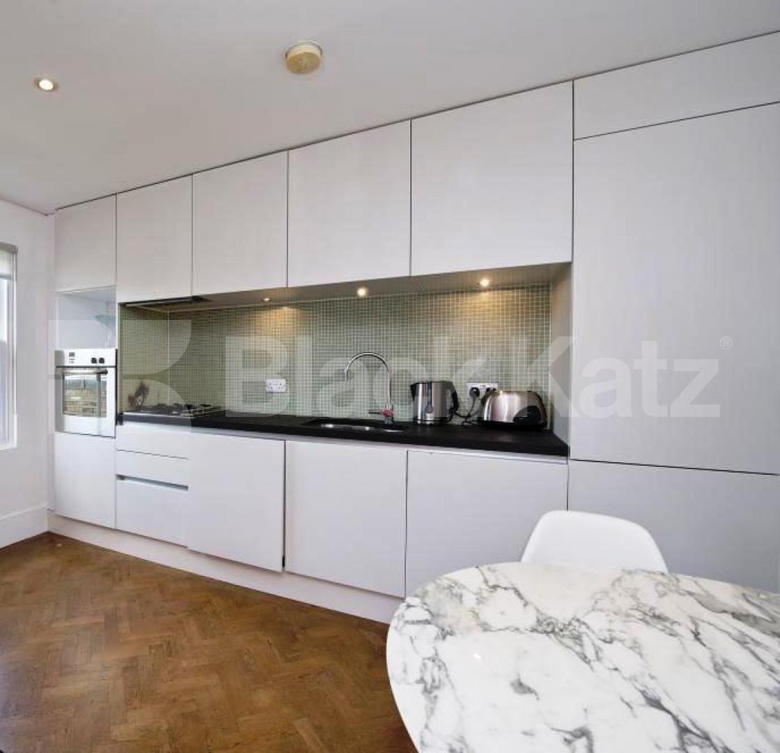			FANTASTIC FLAT WITH PRIVATE TERRACE!, 1 Bedroom, 1 bath, 1 reception Flat			 All Saints Road, NOTTING HILL