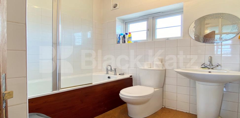 			Studio Apartment, 1 bath, 1 reception Studio			 Argyle Street  , KINGS CROSS 