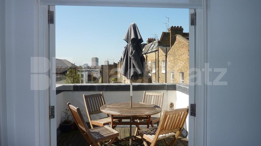 			FANTASTIC FLAT WITH PRIVATE TERRACE!, 1 Bedroom, 1 bath, 1 reception Flat			 All Saints Road, NOTTING HILL