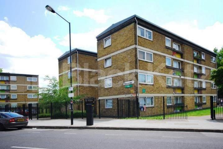 			NEW INSTRUCTION!, 3 Bedroom, 1 bath, 1 reception Flat			 Agar Grove, CAMDEN