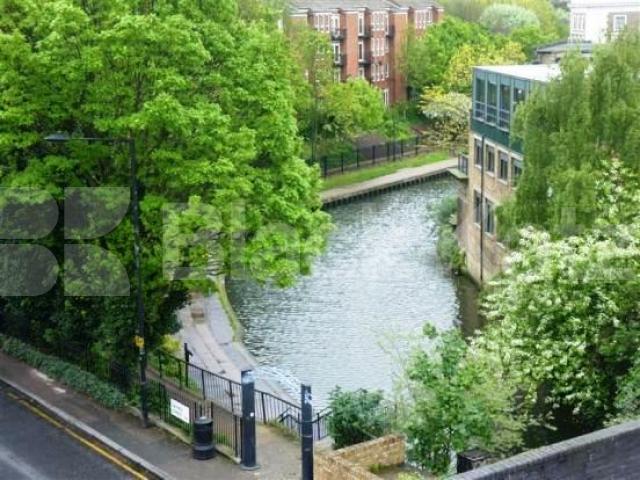 			NEW INSTRUCTION! 3BED 2 BATH!, 3 Bedroom, 1 bath, 1 reception Flat			 Royal College Street, CAMDEN