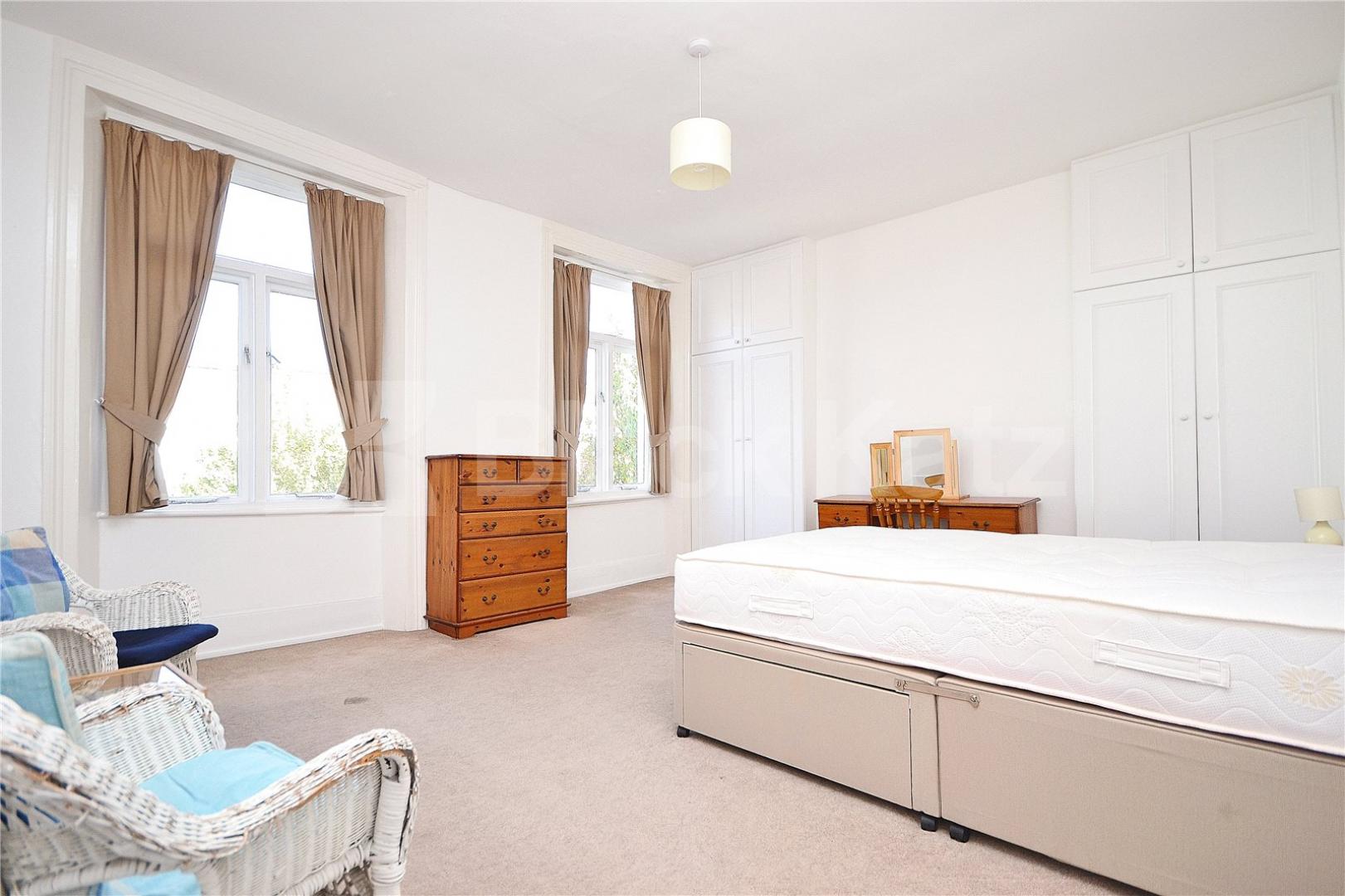			NEW INSTRUCTION!, 2 Bedroom, 1 bath, 1 reception Flat			 Axminster Road, HOLLOWAY