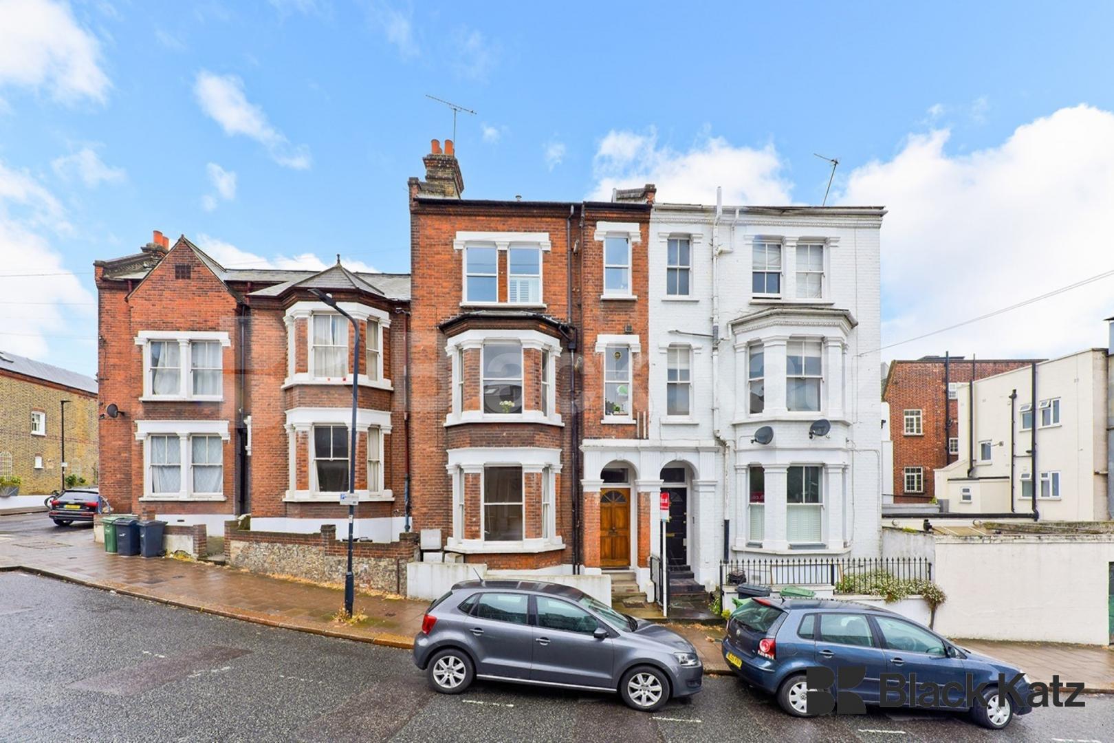 Period charm & contemporary living with private roof terrace Brayburne Avenue, Clapham Old Town 
