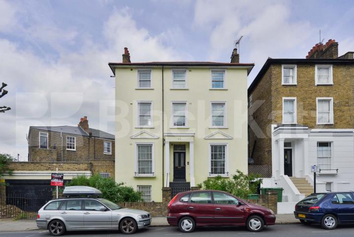 			1 Bedroom,  bath, 1 reception 			 Agar Grove, Camden Square