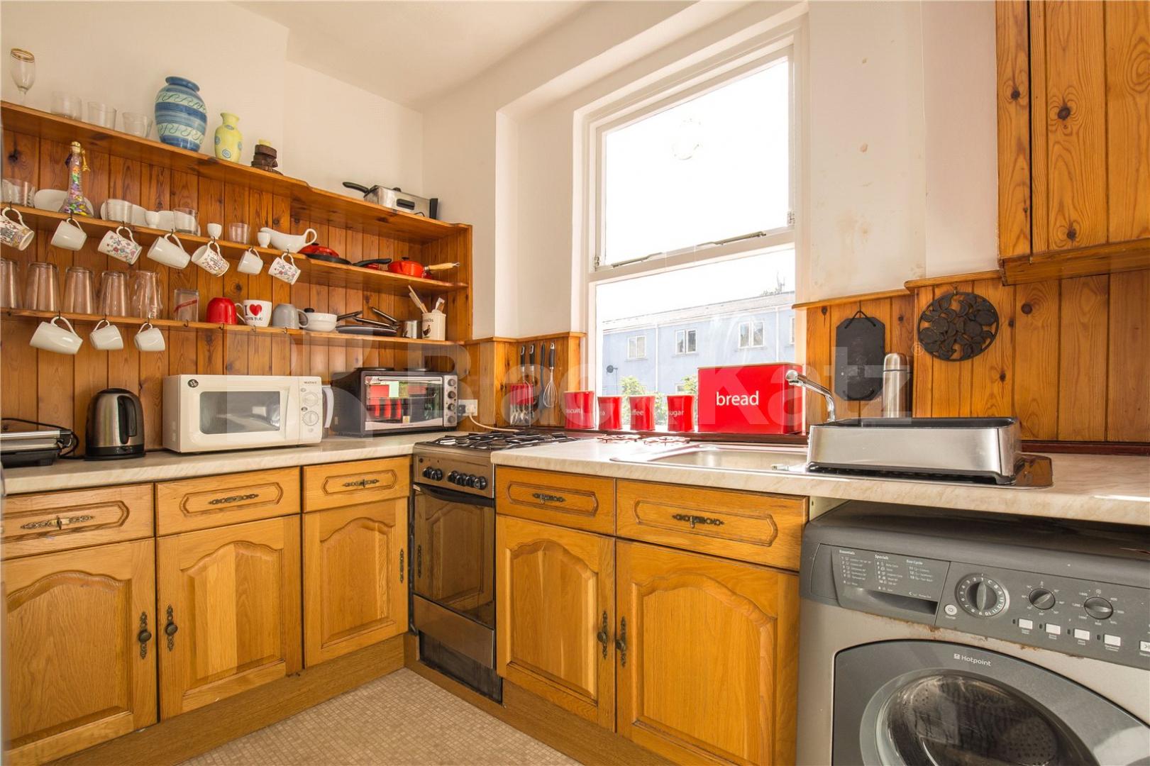 			NEW INSTRUCTION!, 2 Bedroom, 1 bath, 1 reception Flat			 Axminster Road, HOLLOWAY