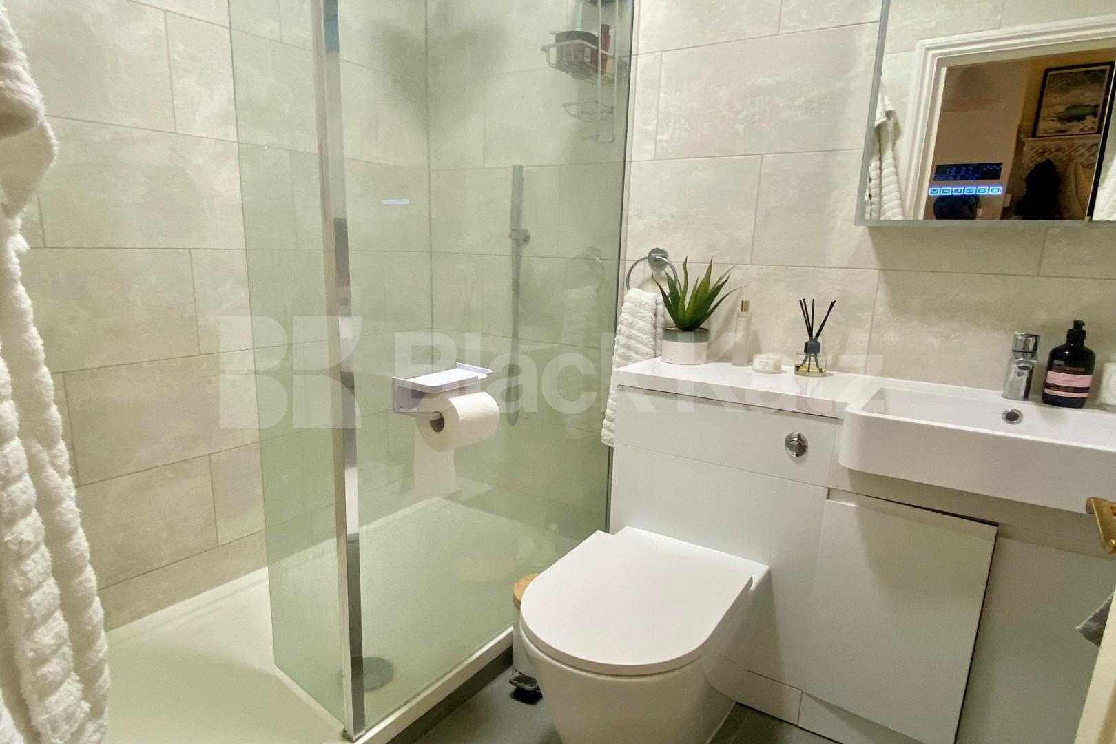 Stunning bright and airy apartment marrying period charm with modern living Alderney Street, Pimlico 