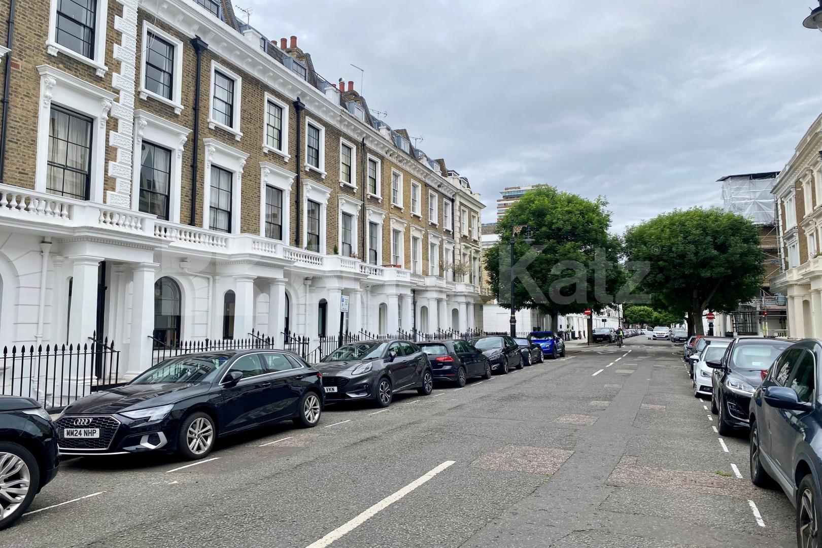 Stunning bright and airy apartment marrying period charm with modern living Alderney Street, Pimlico 