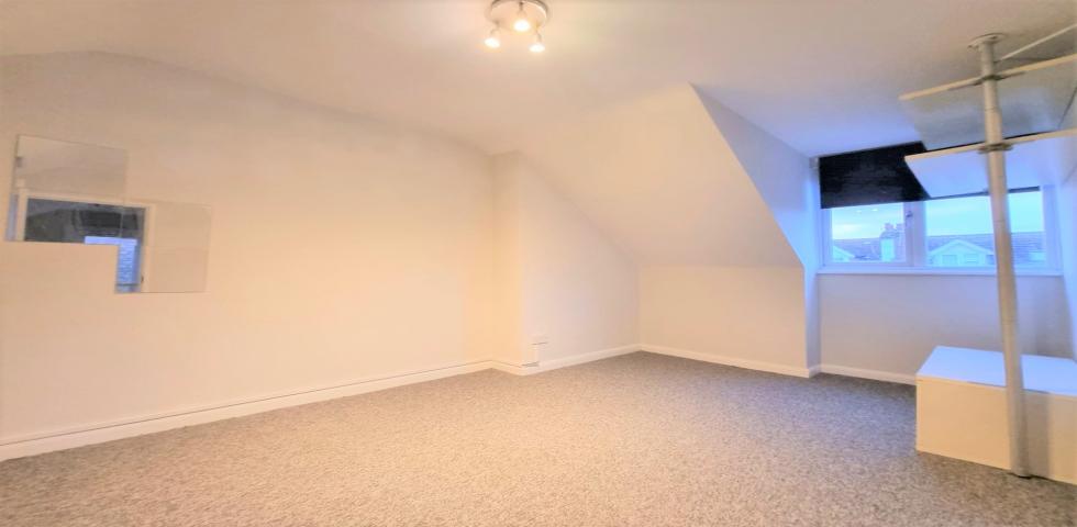 			3 Bedroom, 1 bath, 1 reception Flat			 Ash Grove, Cricklewood 