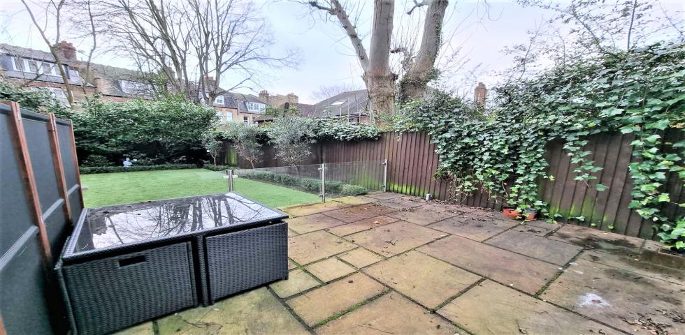 			1 Bedroom, 1 bath, 1 reception Apartment			 Glenloch Road , BELSIZE PARK