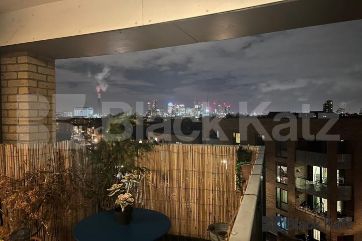 Flooded with natural light with private balcony & gorgeous views  Avonley Road , New Cross Gate / Peckham 