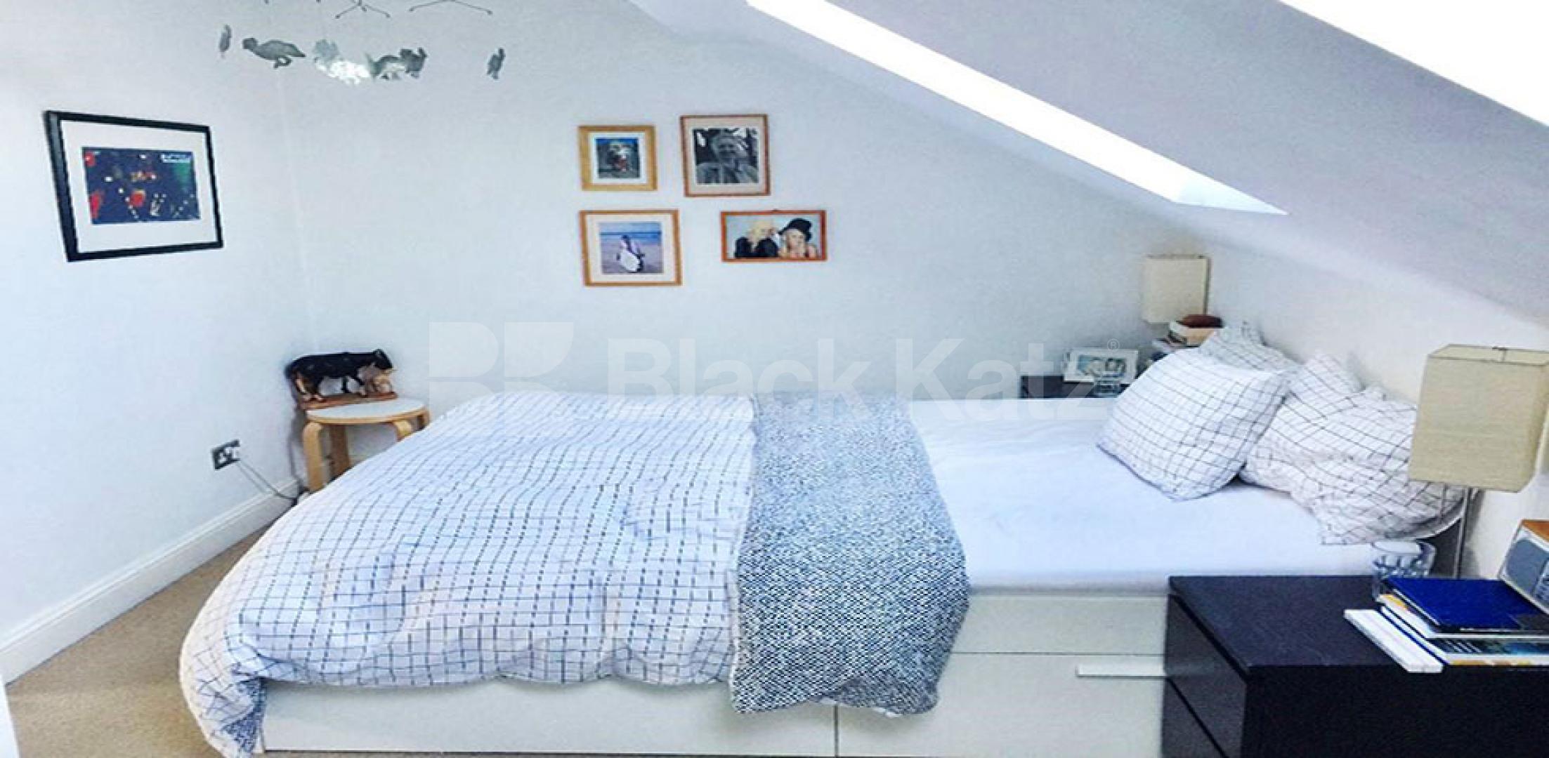 			MINUTES TO LITTLE VENICE!, 1 Bedroom, 1 bath, 1 reception Flat			 Lanhill Road, MAIDA VALE