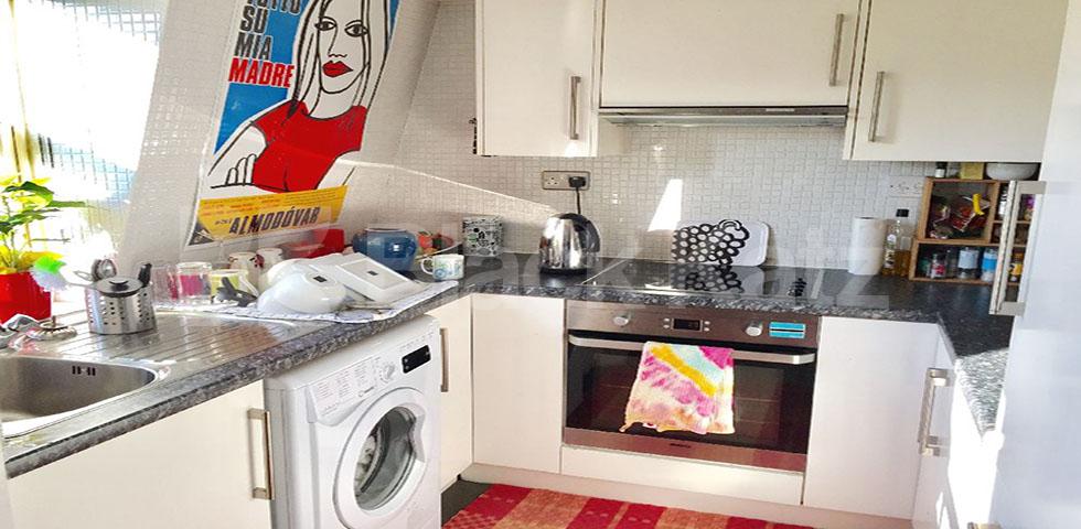 			MINUTES TO LITTLE VENICE!, 1 Bedroom, 1 bath, 1 reception Flat			 Lanhill Road, MAIDA VALE