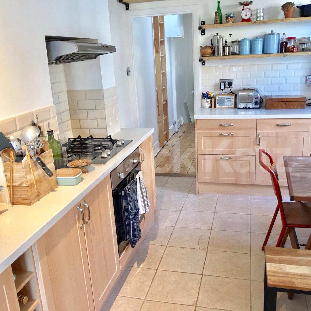 			NEW INSTRUCTION, 2 Bedroom, 1 bath, 1 reception Flat			 Queen Mary Road, West Norwood