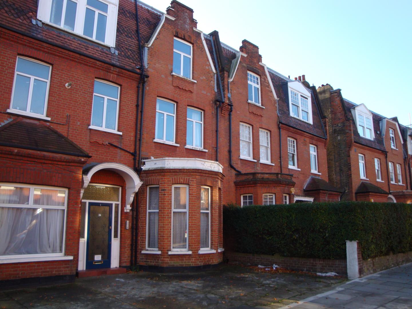 			3 Bedroom, 1 bath, 1 reception Flat			 Aberdare Gardens, WEST HAMPSTEAD