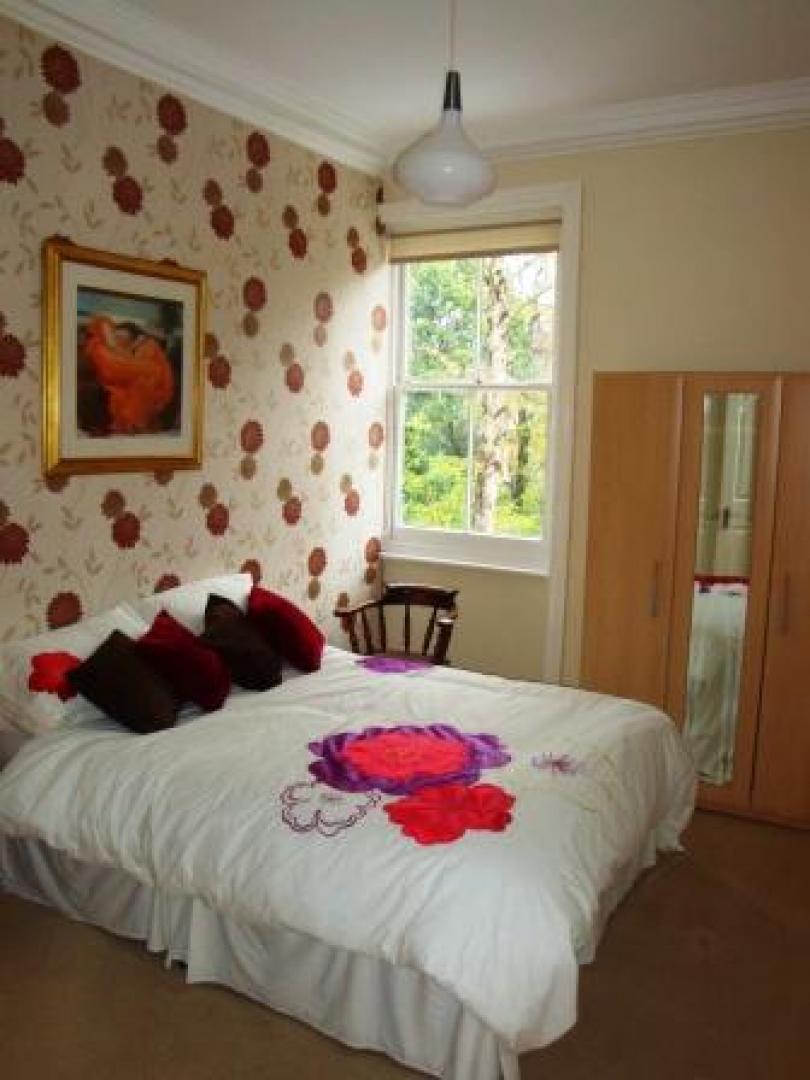 			3 Bedroom, 1 bath, 1 reception Flat			 Aberdare Gardens, WEST HAMPSTEAD