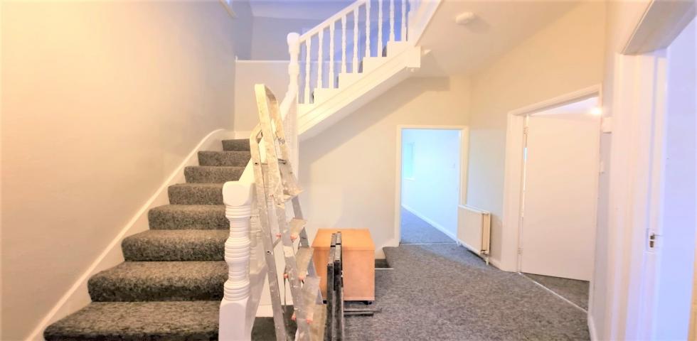 			3 Bedroom, 1 bath, 1 reception Flat			 Ash Grove, Cricklewood 