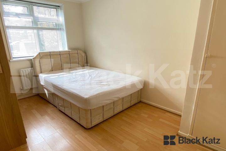 Bright & airy, very well proportioned rooms, wooden floors and superbly located Tait Court, Lansdowne Green , Stockwell