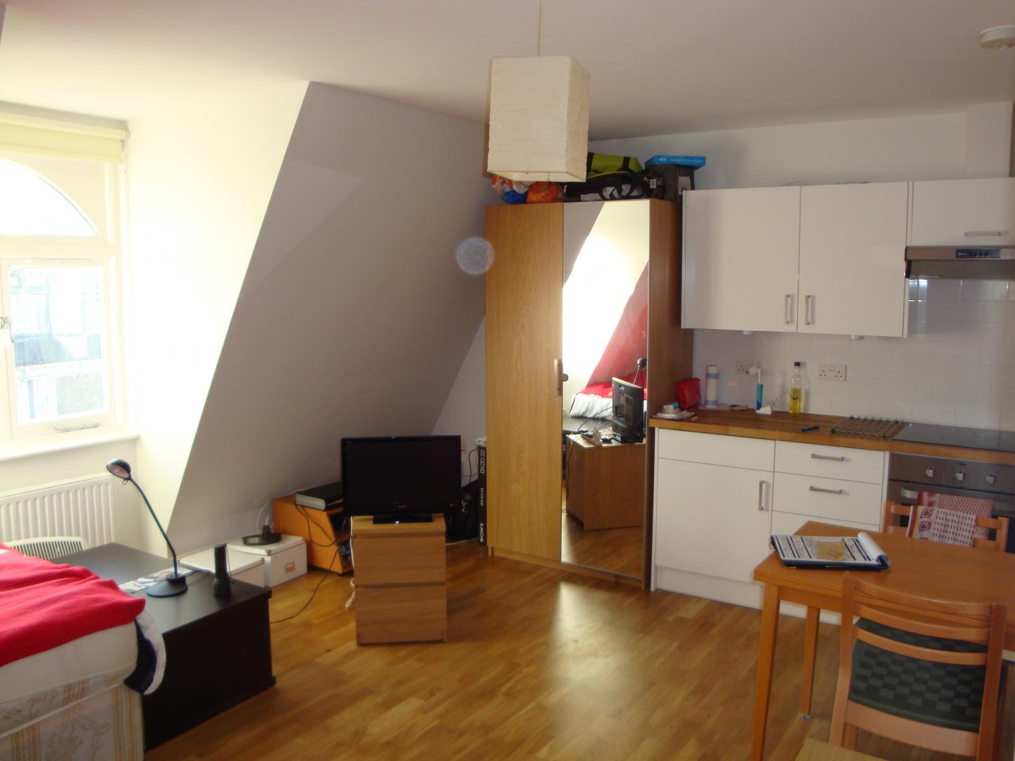 			Studio Apartment, 1 bath, 1 reception Studio			 Adamson Road, BELSIZE PARK