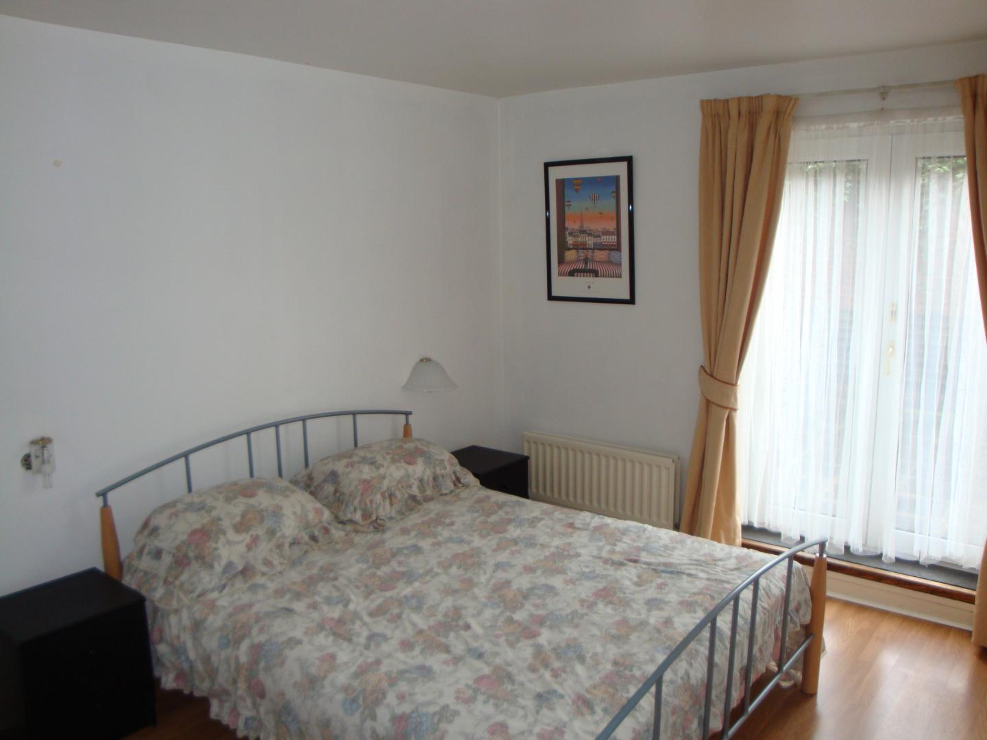 			NEW INSTRUCTION/GATED DEVELOPMENT, 3 Bedroom, 1 bath, 1 reception Flat			 Admiral Walk, MAIDA VALE