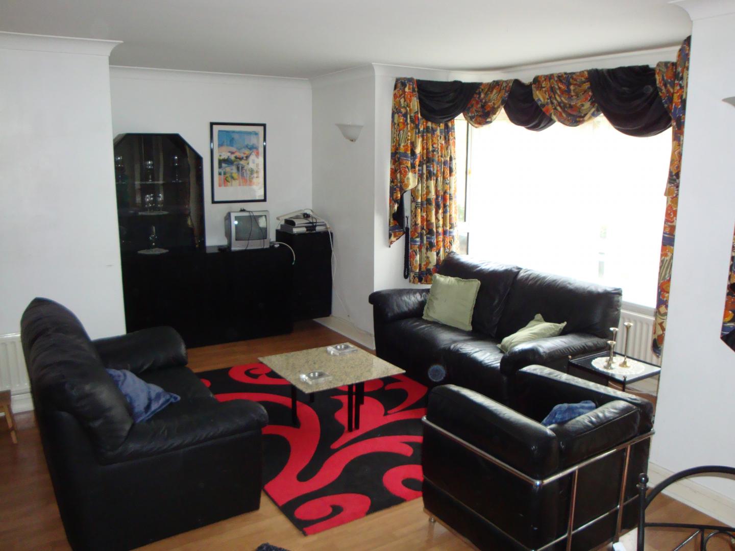 			NEW INSTRUCTION/GATED DEVELOPMENT, 3 Bedroom, 1 bath, 1 reception Flat			 Admiral Walk, MAIDA VALE