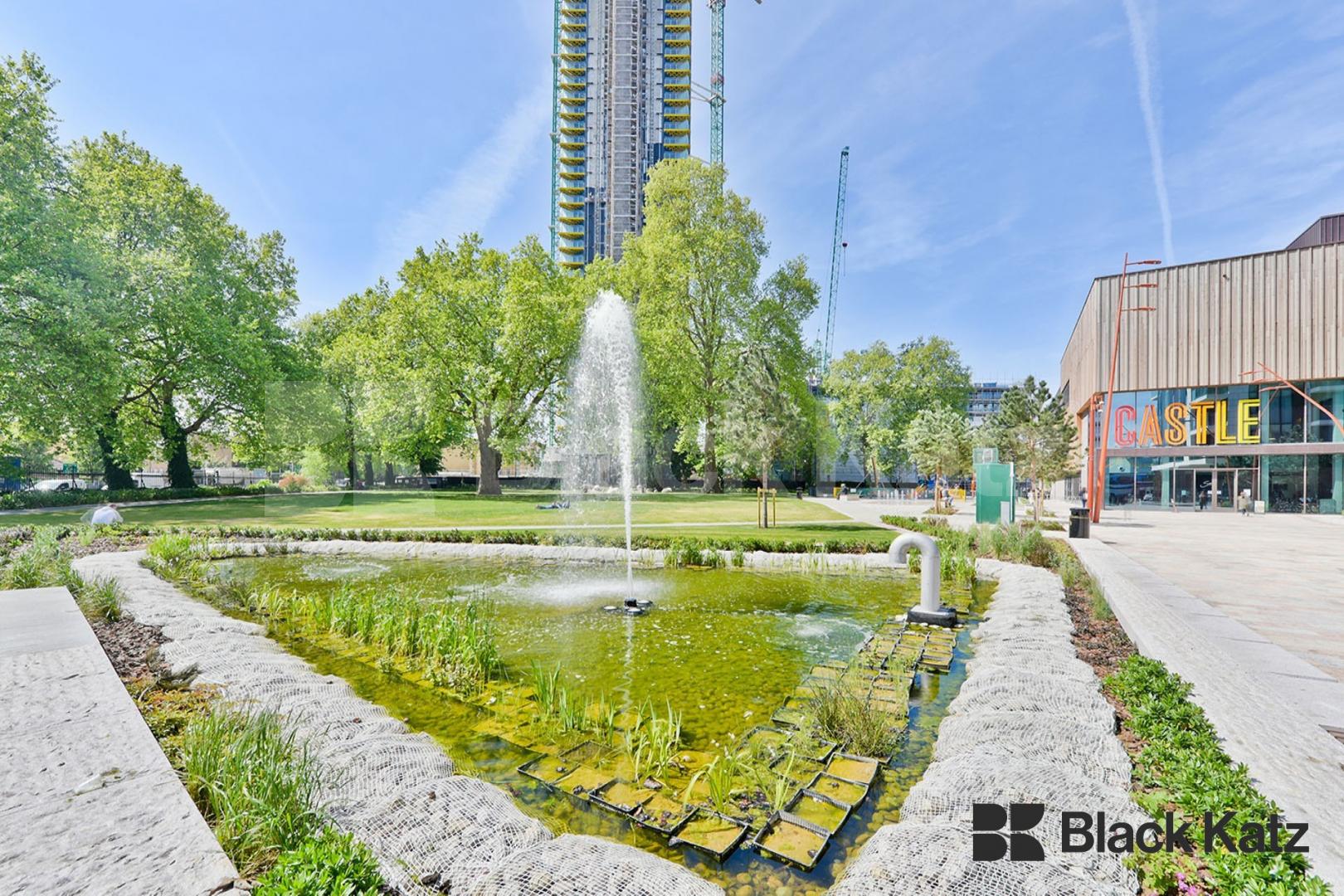 Located on the 17th floor of this iconic development with 24 hour concierge . Strata, Walworth Road , Elephant and Castle