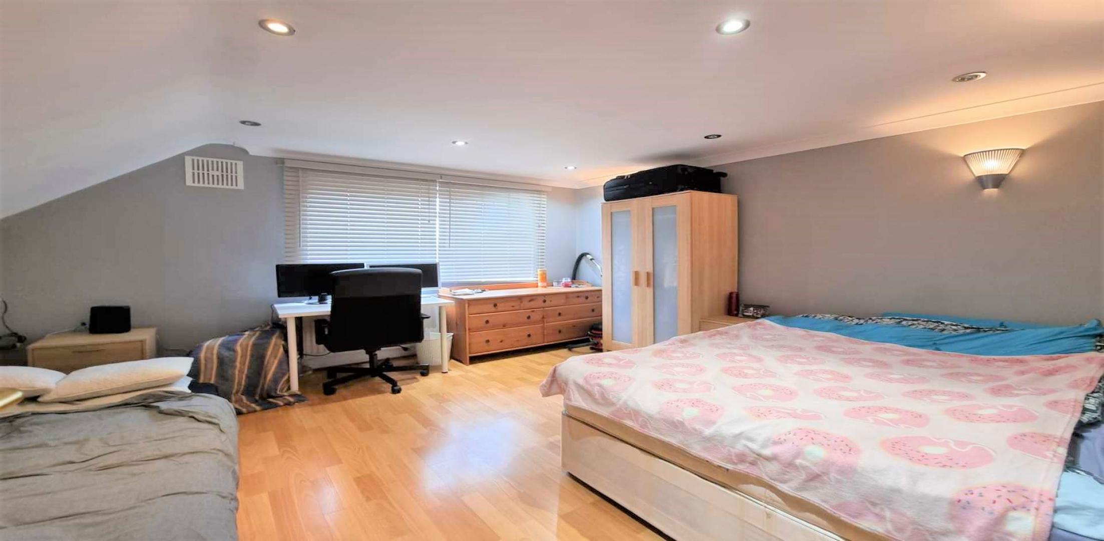 			2 Bedroom, 1 bath, 1 reception Flat			 Heathfield Park, WILLESDEN GREEN