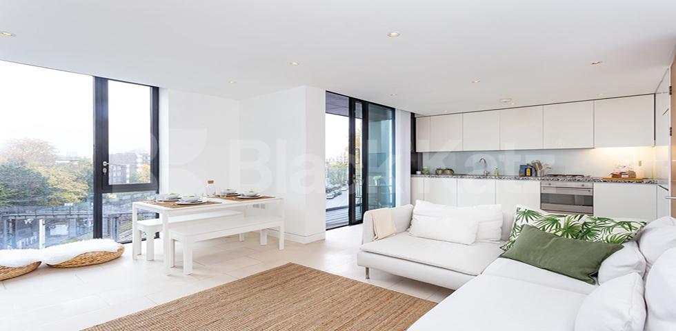 			MINS TO REGENTS PARK!, 2 Bedroom, 1 bath, 1 reception Flat			 Oval Road, REGENTS PARK