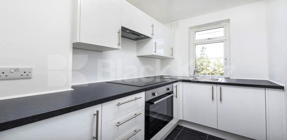 			NEWLY REFURBISHED 3/4 BED IN CAMDEN-KENTISH TOWN , 3 Bedroom, 1 bath, 1 reception Flat			 Prince Of Wales Road, CAMDEN / KENTISH TOWN