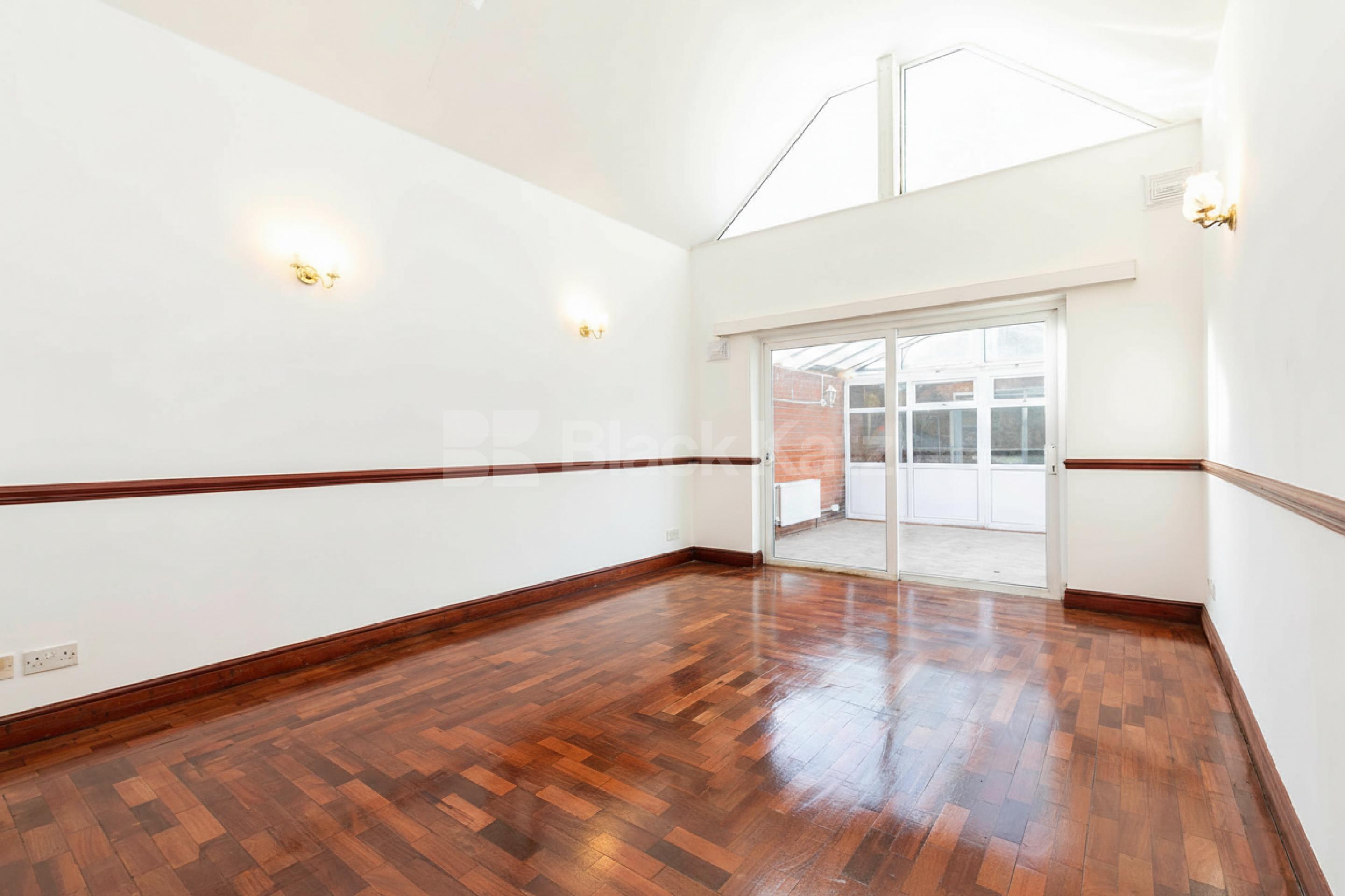 A generously sized one-bedroom apartment to rent on Wotton Road, NW2 Wotton Road, London, NW2,  London NW2