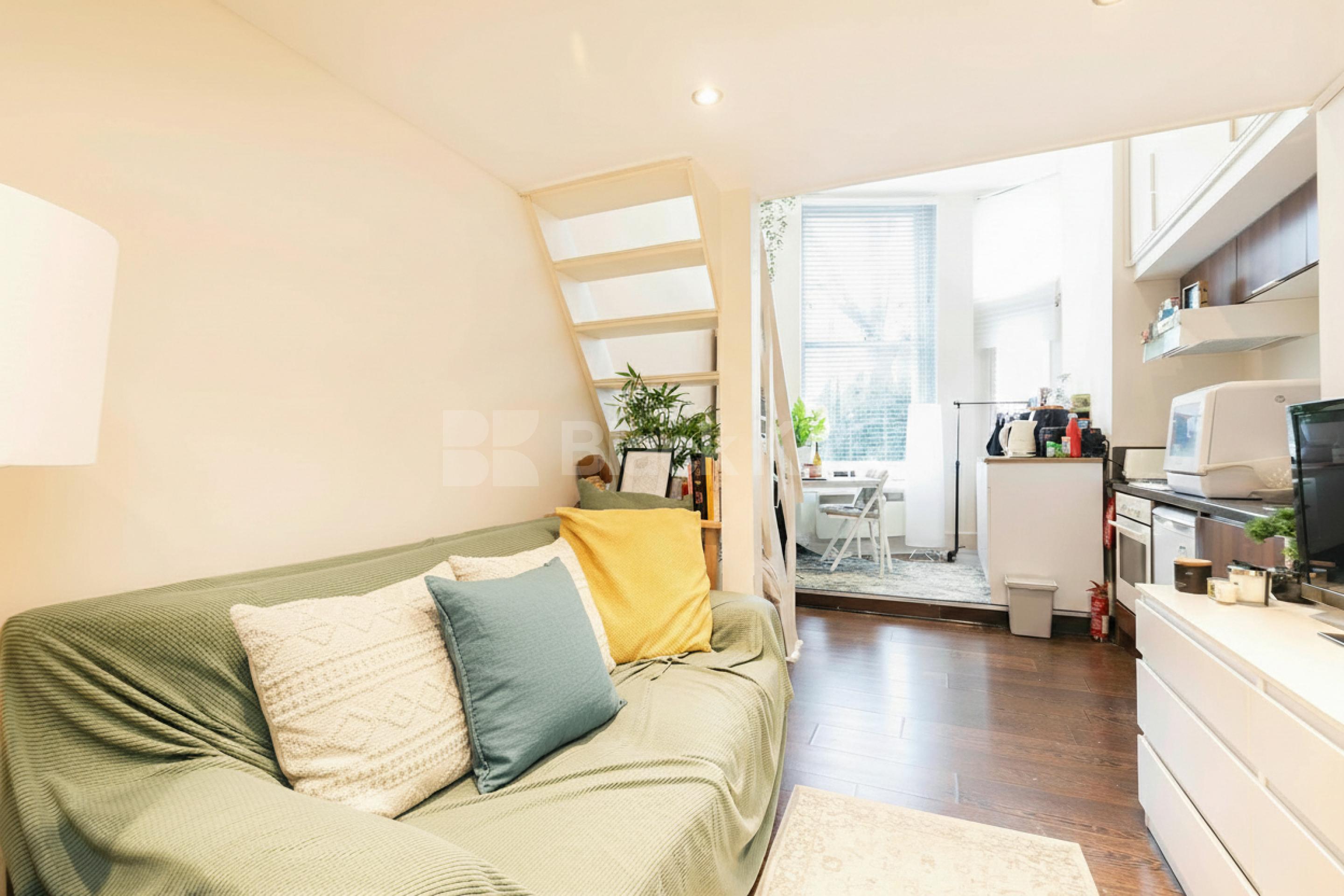 This spacious large studio is fully self-contained and comes furnished, making it move-in ready for your convenience Sutherland Avenue, London, W9,  London W9
