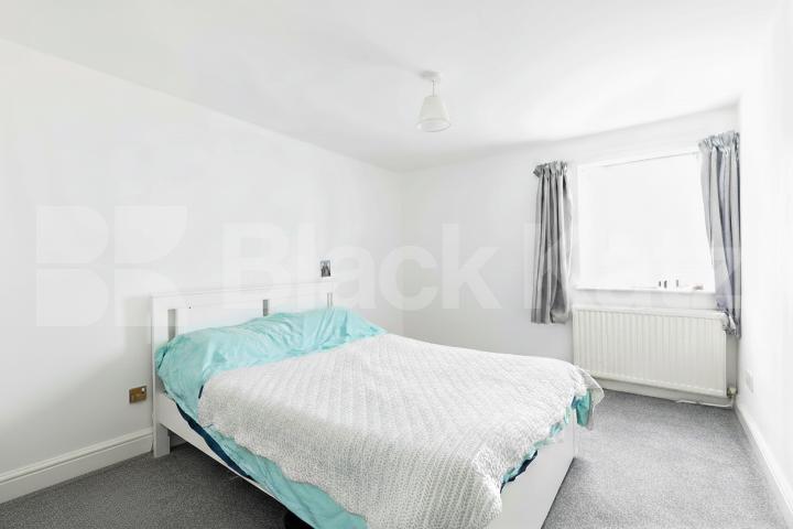 A beautifully presented, furnished one-bedroom apartment located in an impressive Victorian conversion on the sought-after Sutherland Avenue, W9 Sutherland Avenue, London, W9,  London