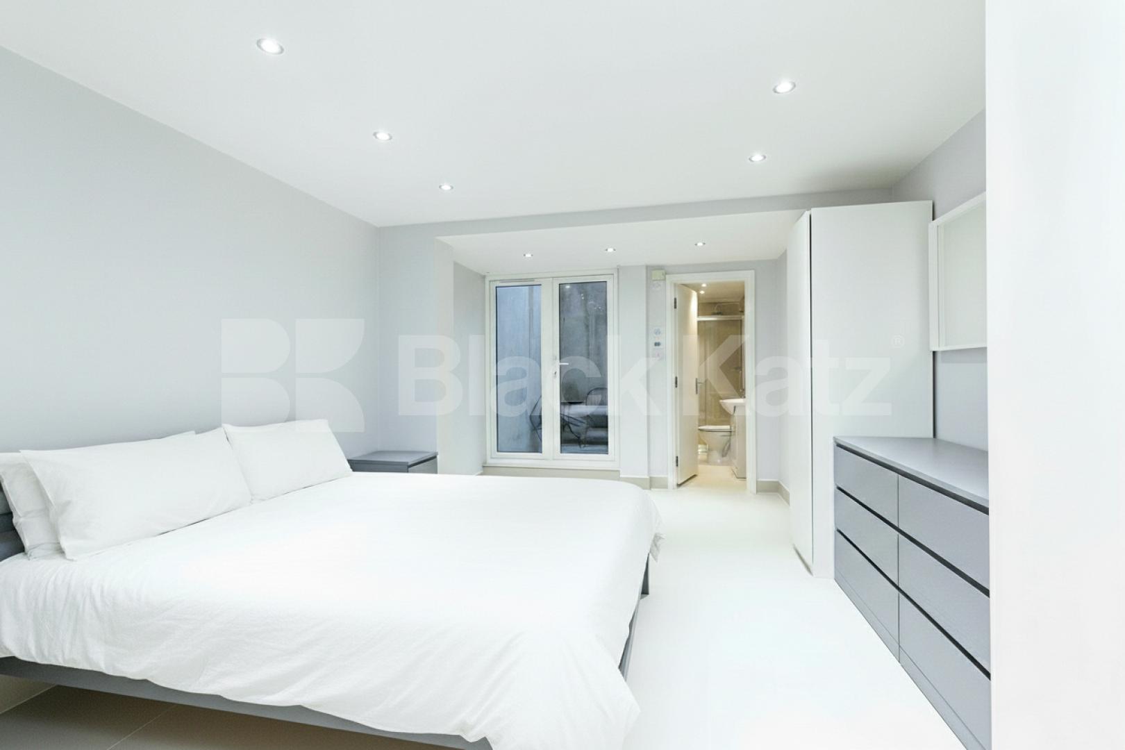 A spacious one bed a short walk from Dollis Hill Tube (JUBILEE LINE) Burnley Road, London, NW10,  London