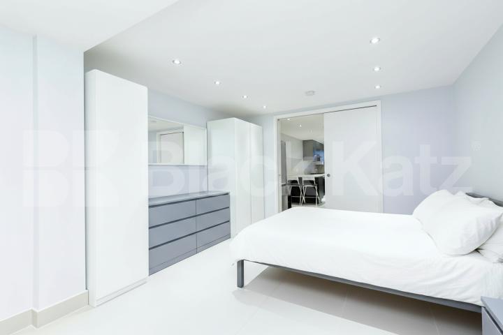 A spacious one bed a short walk from Dollis Hill Tube (JUBILEE LINE) Burnley Road, London, NW10,  London