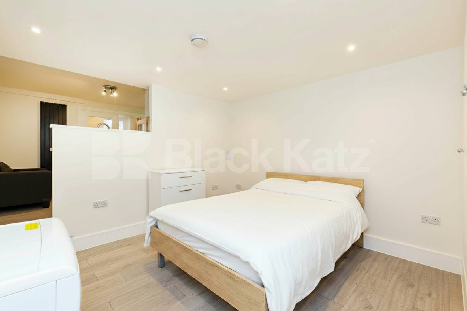 This is an excellent studio in a period conversion in West Hampstead Mill Lane, London, NW6,  London