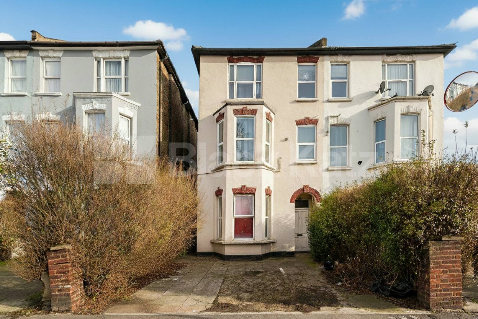 A spacious and well-presented two-bedroom apartment available to rent in the heart of Cricklewood, available from the end of April.This bright and airy property features a generous reception room, perfect for both relaxing and entertaining, along wit Claremont Road, London, NW2,  London