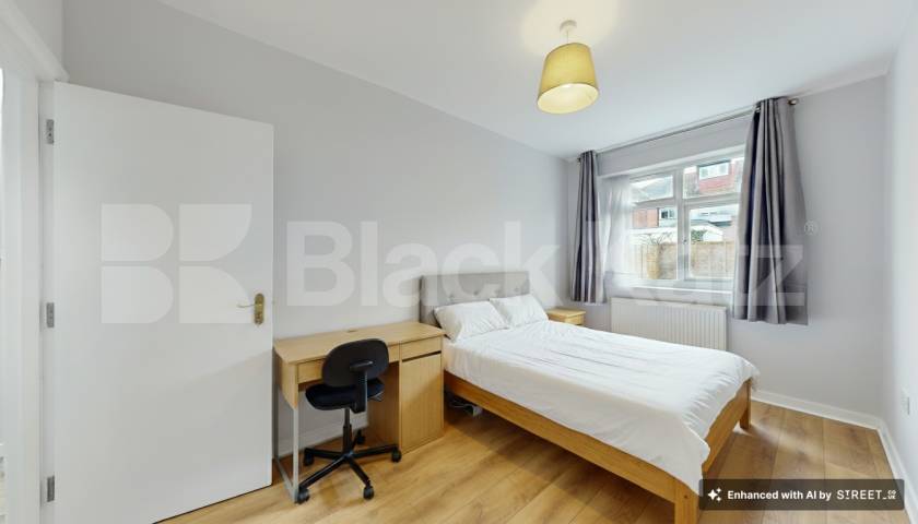 A beautifully renovated four-bedroom flat on Geary Road, Willesden Green, offering generous living space and modern finishes throughout.This bright and spacious home has been recently refurbished to a high standard, featuring four well-proportioned b Geary Road, London, NW10,  London