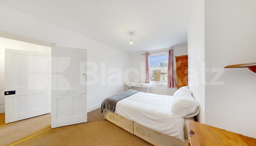 We are delighted to present this stunning 4-bedroom property to rent in the highly desirable W6 postcode Shepherds Bush Road, London, W6,  London