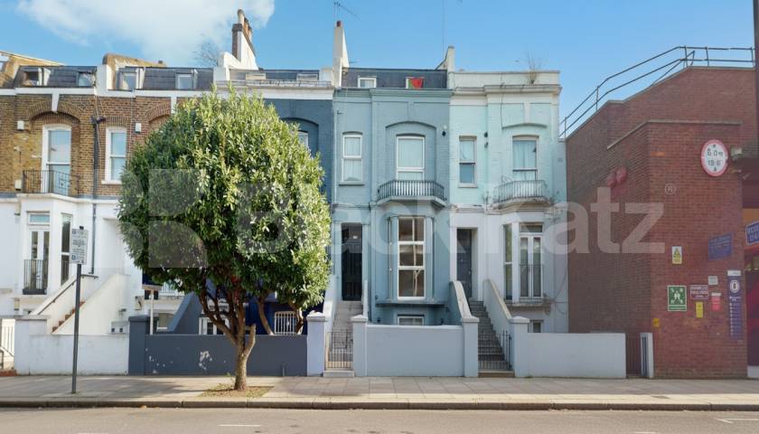 Set on the sought-after Wells Road in the heart of Shepherd's Bush, this recently renovated one-bedroom flat offers stylish living within an attractive period conversion.The property features a bright and spacious separate reception room, ideal for b Wells Road, London, W12,  London