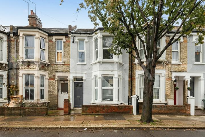 An excellent recently refurbished two double bedroom apartment located on the top floor of beautifully presented Victorian house conversion in Kensal Green (Bakerloo Line) College Road, London, NW10,  London